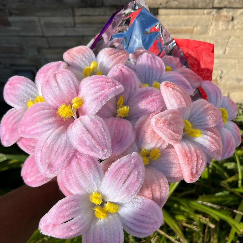 Pink and Yellow Pipe cleaner Flower 1 single lily
